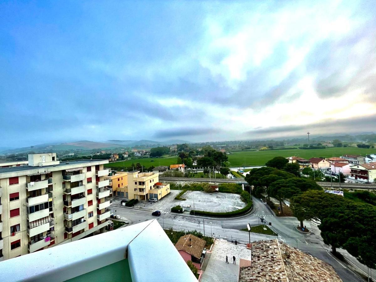 Oltre L'Orizzonte Apartment Fermo Bagian luar foto