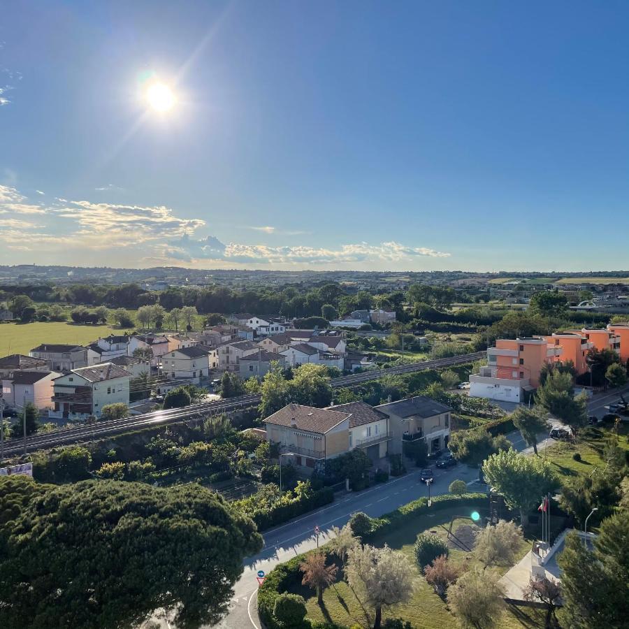 Oltre L'Orizzonte Apartment Fermo Bagian luar foto